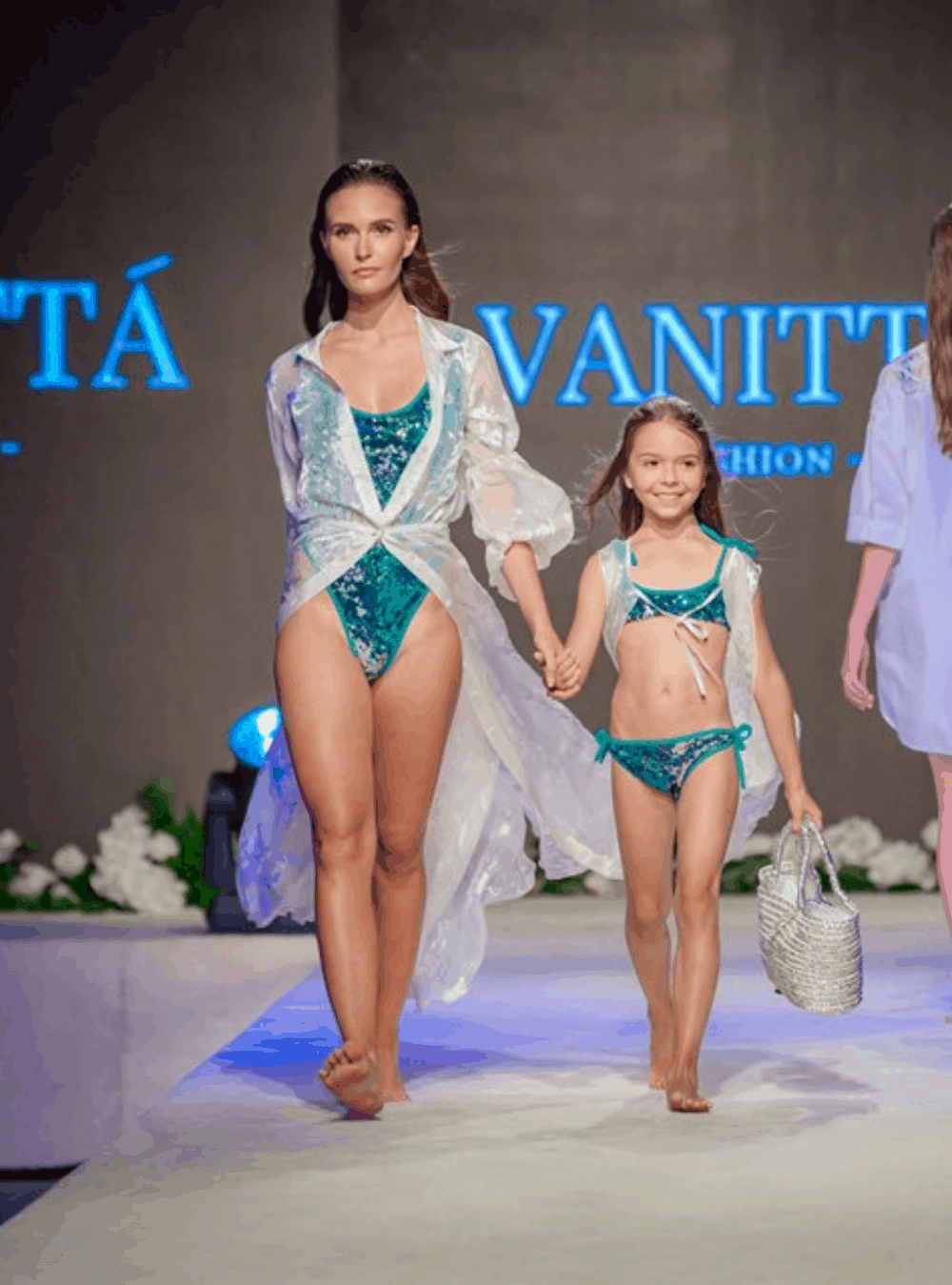 Ladies swimwear 1110